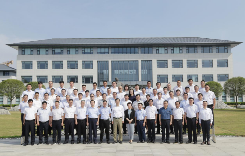 深刻领悟“两个确立”决定性意义 坚决担起“勇挑大梁”重大责任——ug环球集团“迎接二十大，勇担新使命”主题教育培训班综述